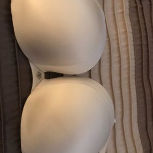 VS White bra